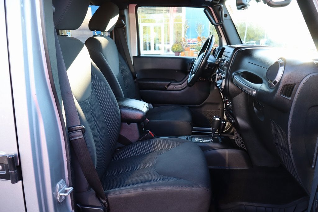 2016 Jeep Wrangler Unlimited Black Bear