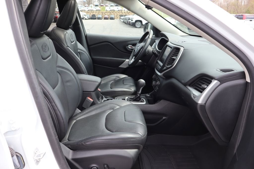 2017 Jeep Cherokee Overland