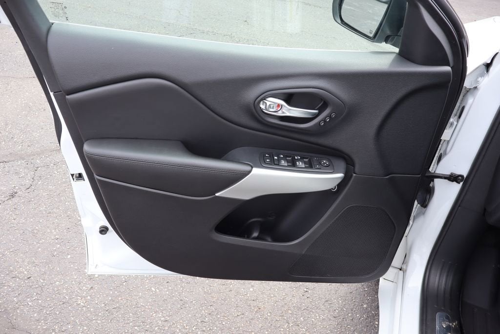 2017 Jeep Cherokee Overland