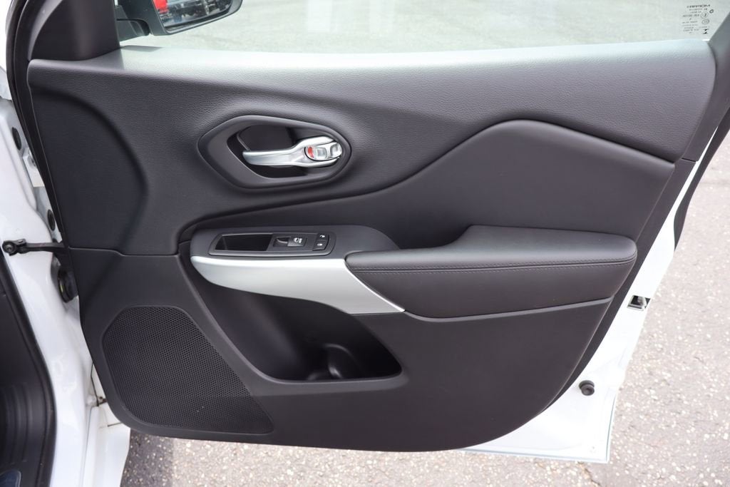 2017 Jeep Cherokee Overland