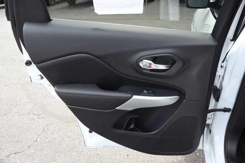 2017 Jeep Cherokee Overland