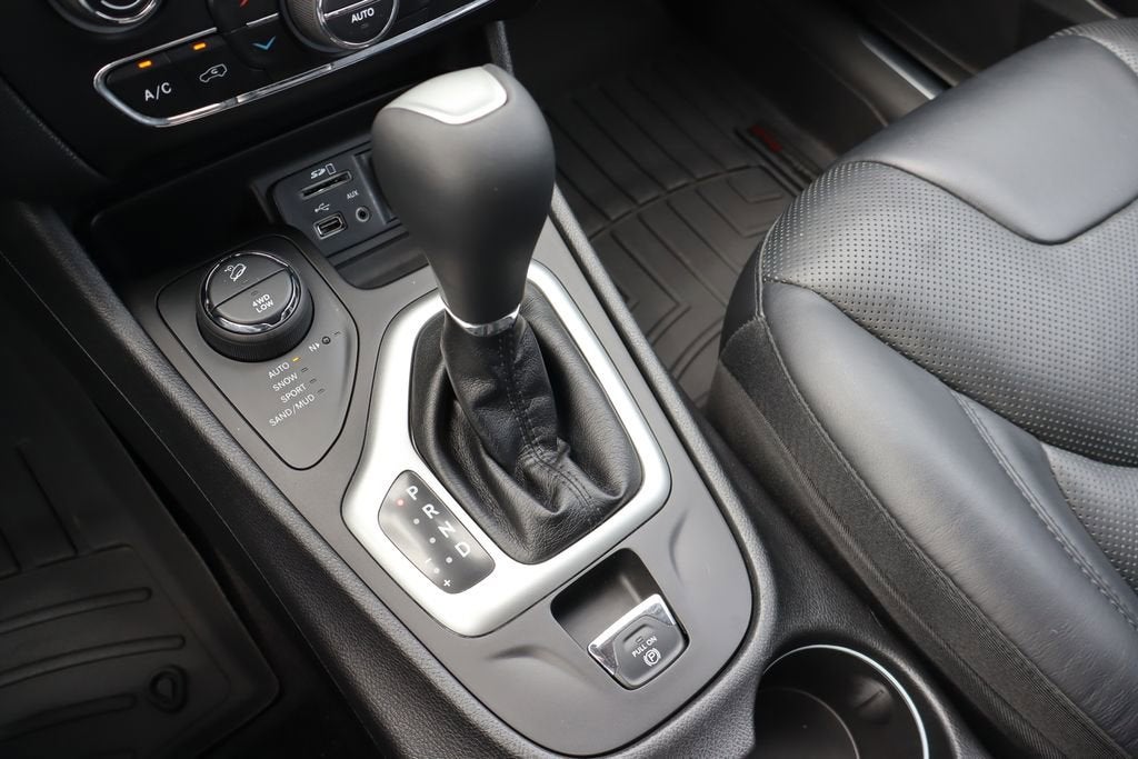 2017 Jeep Cherokee Overland