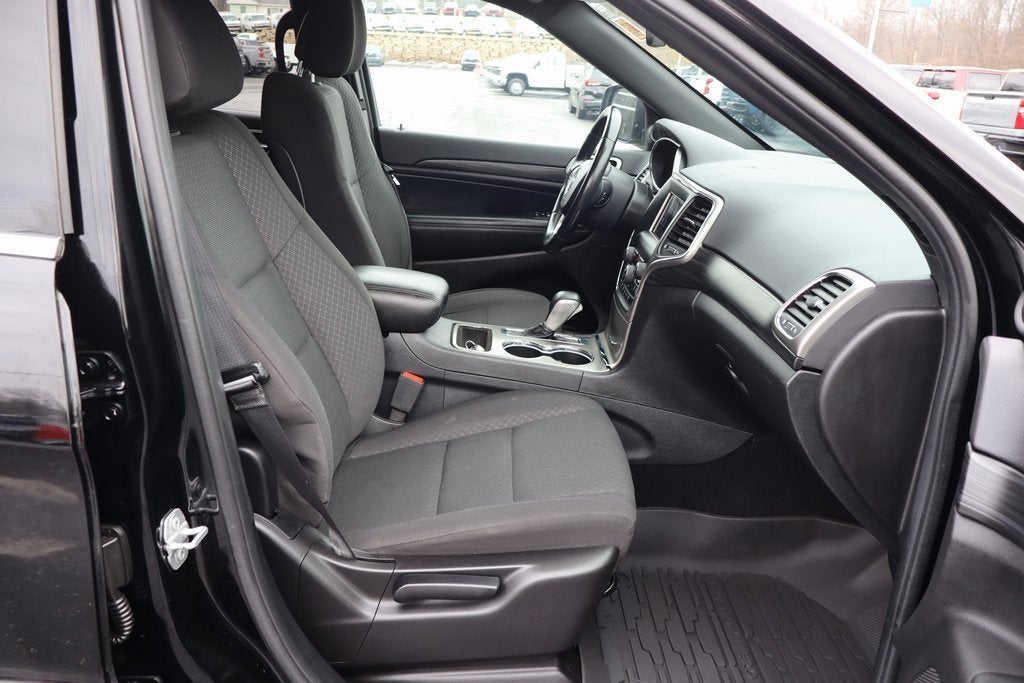 2019 Jeep Grand Cherokee Laredo E