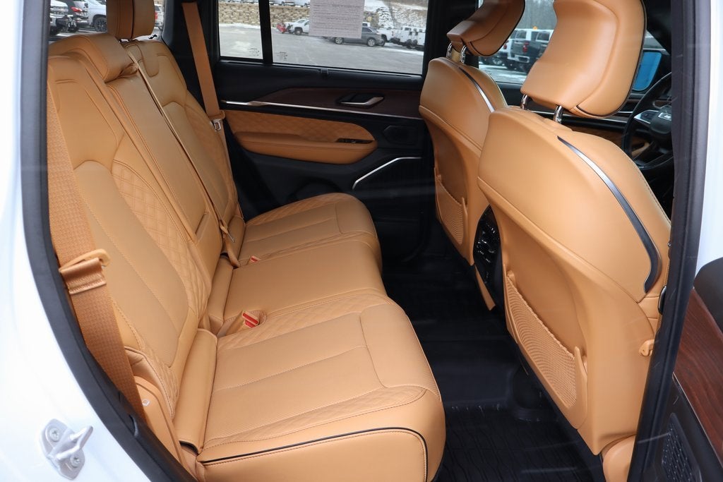 2025 Jeep Grand Cherokee Summit