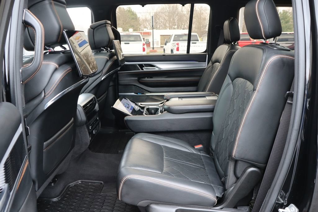 2022 Jeep Grand Wagoneer Series III