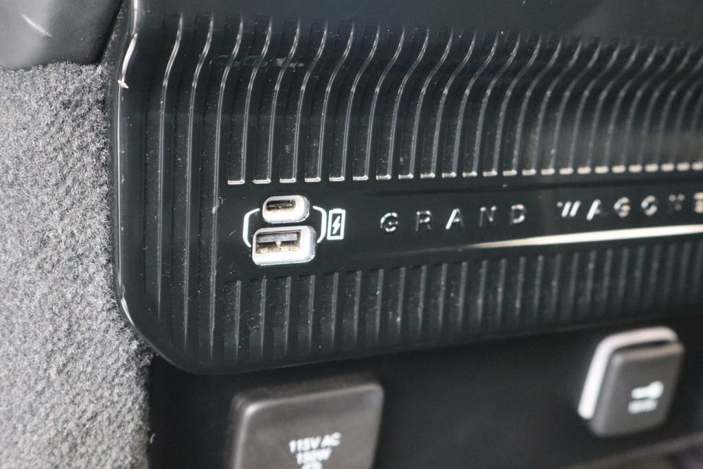 2022 Jeep Grand Wagoneer Series III