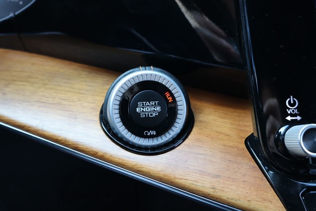 2022 Jeep Grand Wagoneer Series III