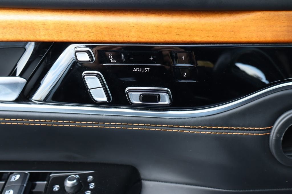 2022 Jeep Grand Wagoneer Series III