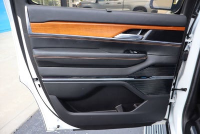 2022 Jeep Grand Wagoneer Series III