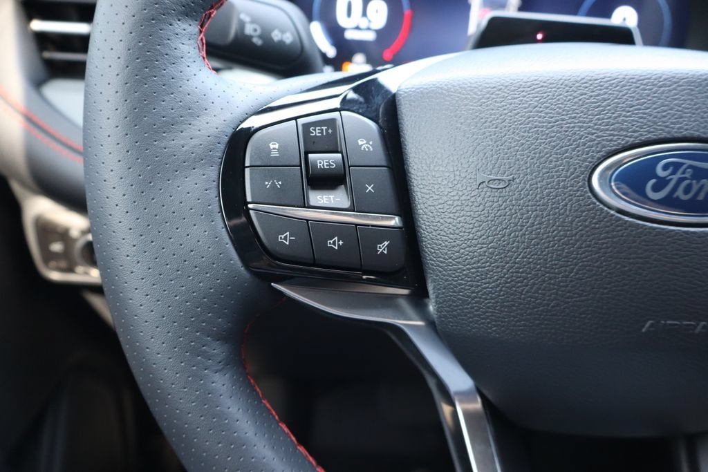 2025 Ford Explorer Base