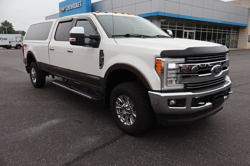 2017 Ford Super Duty F-350 SRW Lariat