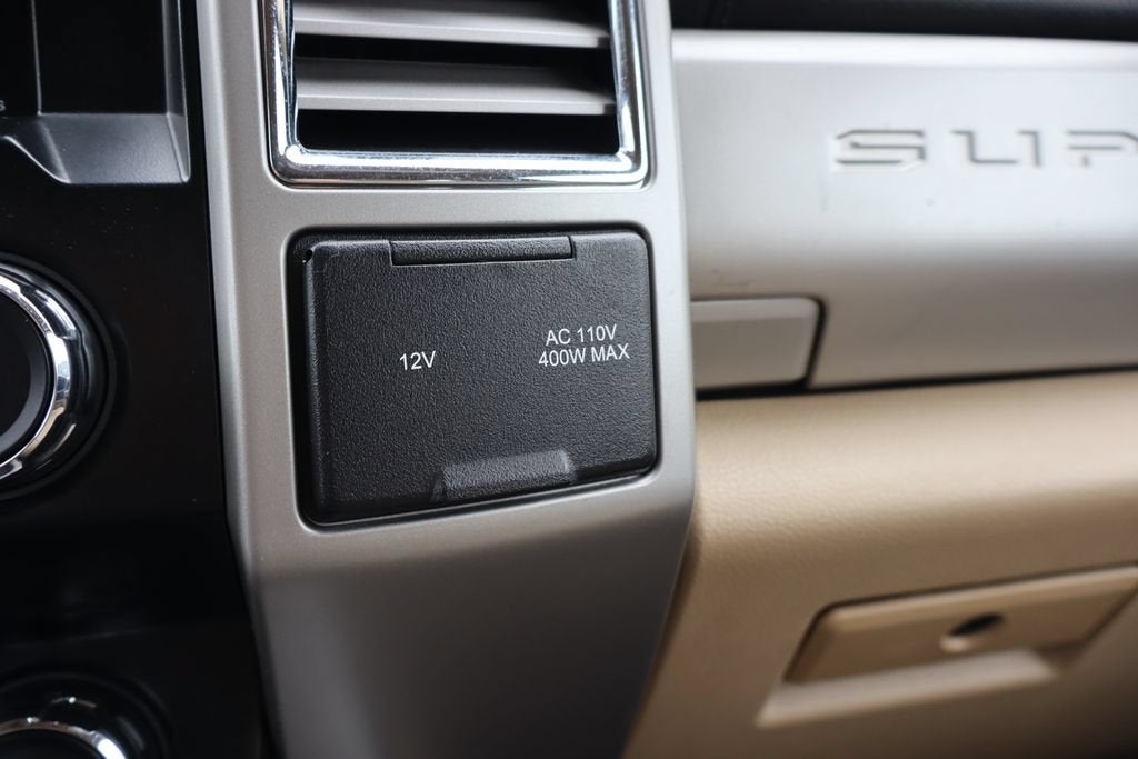 2017 Ford Super Duty F-350 SRW Lariat