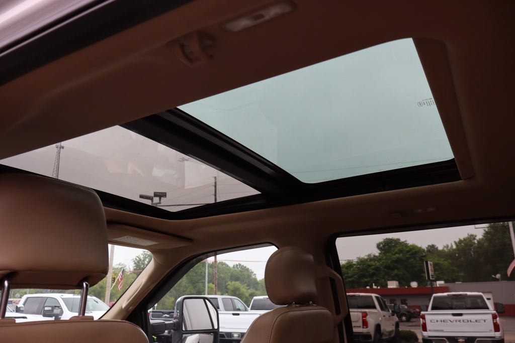 2017 Ford Super Duty F-350 SRW Lariat