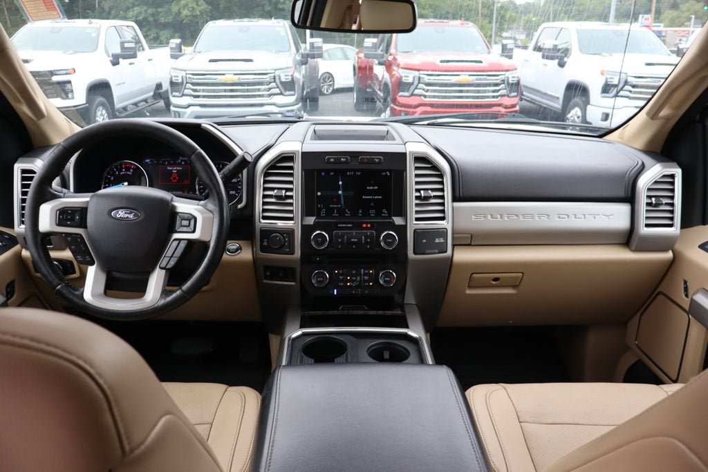 2017 Ford Super Duty F-350 SRW Lariat