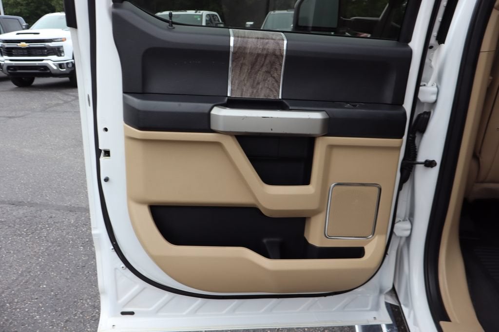 2017 Ford Super Duty F-350 SRW Lariat
