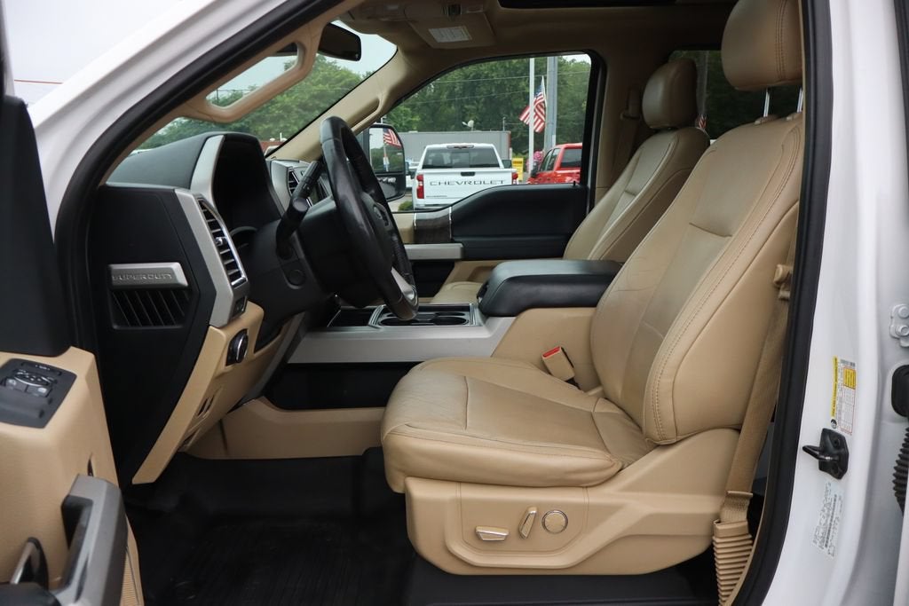 2017 Ford Super Duty F-350 SRW Lariat