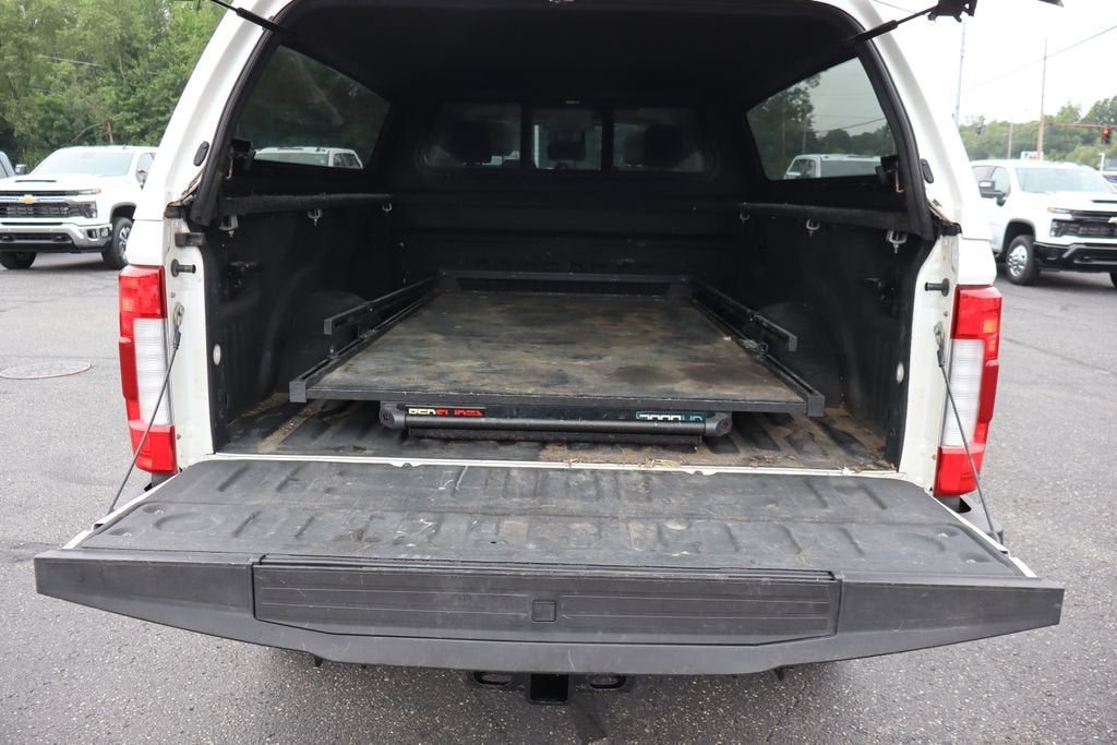 2017 Ford Super Duty F-350 SRW Lariat