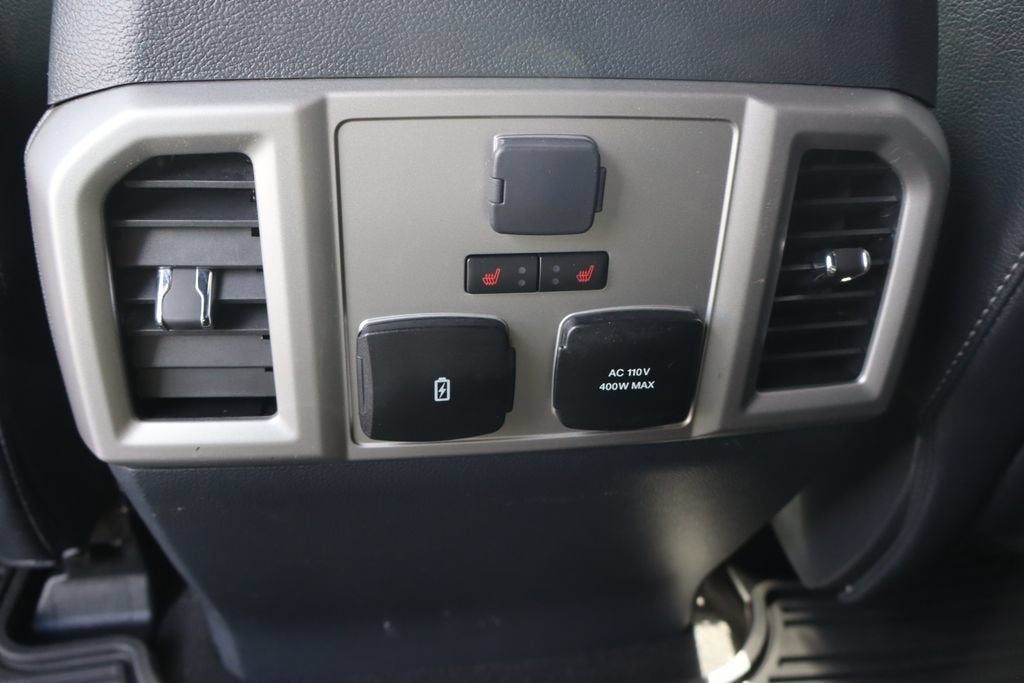 2022 Ford Super Duty F-350 DRW Lariat