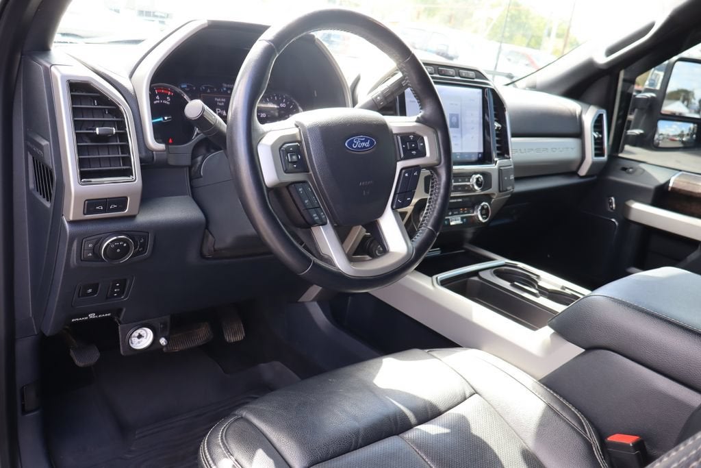 2022 Ford Super Duty F-350 DRW Lariat