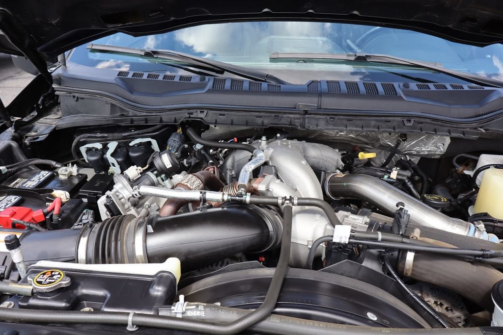 2022 Ford Super Duty F-350 DRW Lariat