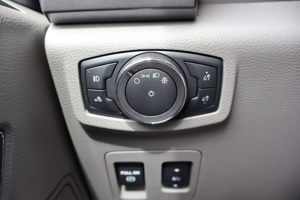 2018 Ford F-150 Base