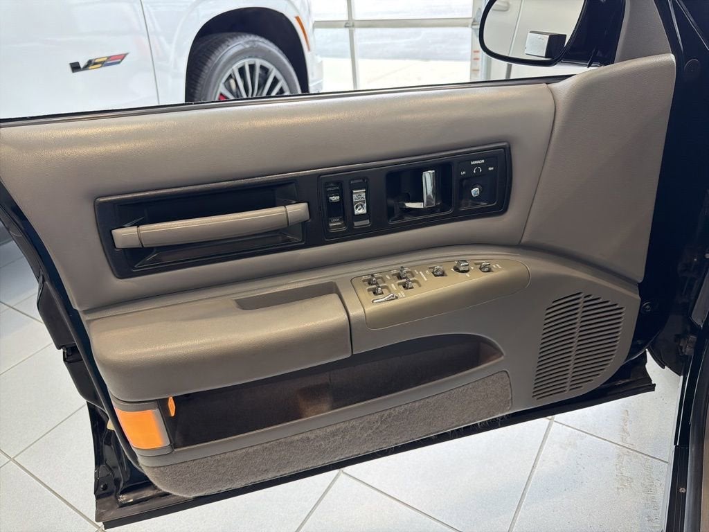 1996 Chevrolet Caprice Classic/Impala SS 1SA Special Value Pkg