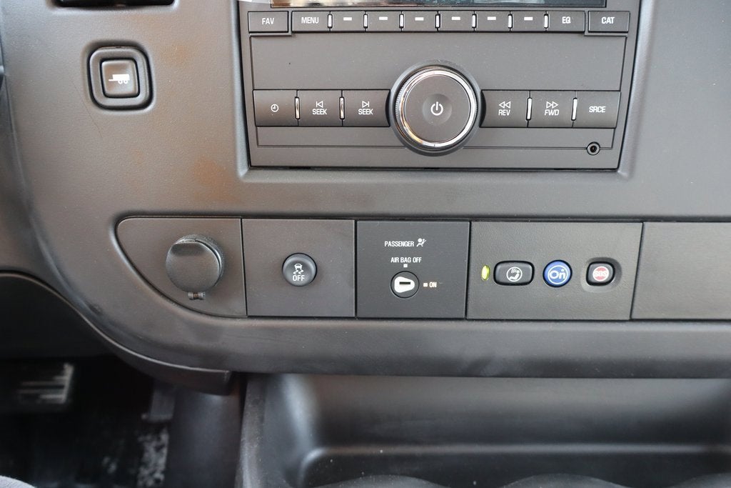 2025 Chevrolet Express Cutaway 3500 1WT