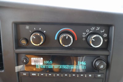 2025 Chevrolet Express Cutaway 3500 1WT