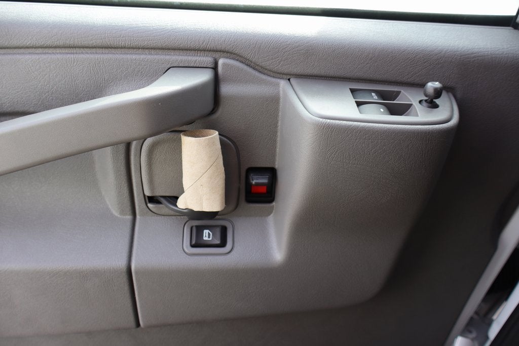 2025 Chevrolet Express Cutaway 3500 1WT