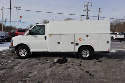 2025 Chevrolet Express Cutaway 3500 1WT