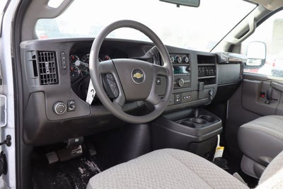 2025 Chevrolet Express Cutaway 3500 1WT