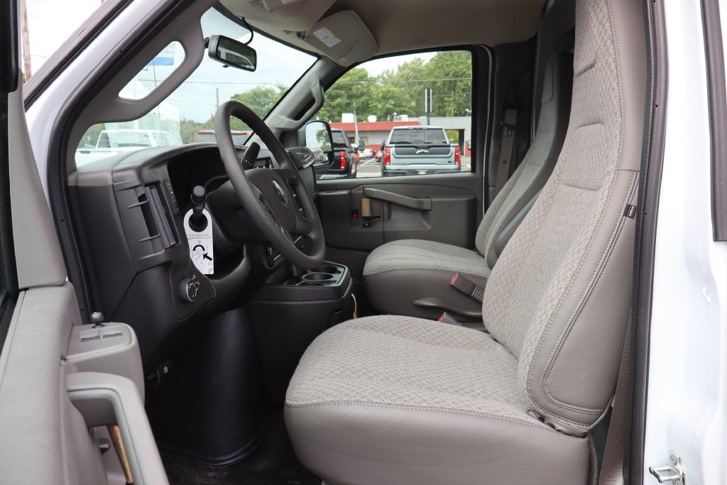 2026 Chevrolet Express Cutaway 3500 Work Van