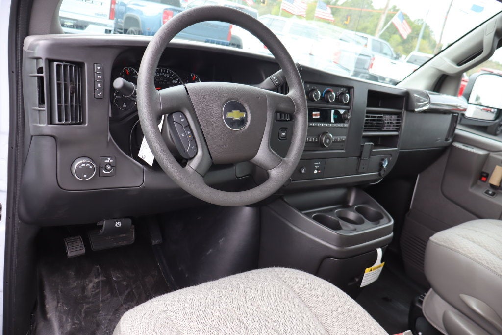 2026 Chevrolet Express Cutaway 3500 Work Van