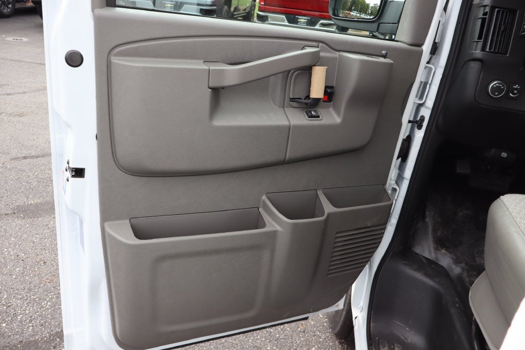 2026 Chevrolet Express Cutaway 3500 Work Van
