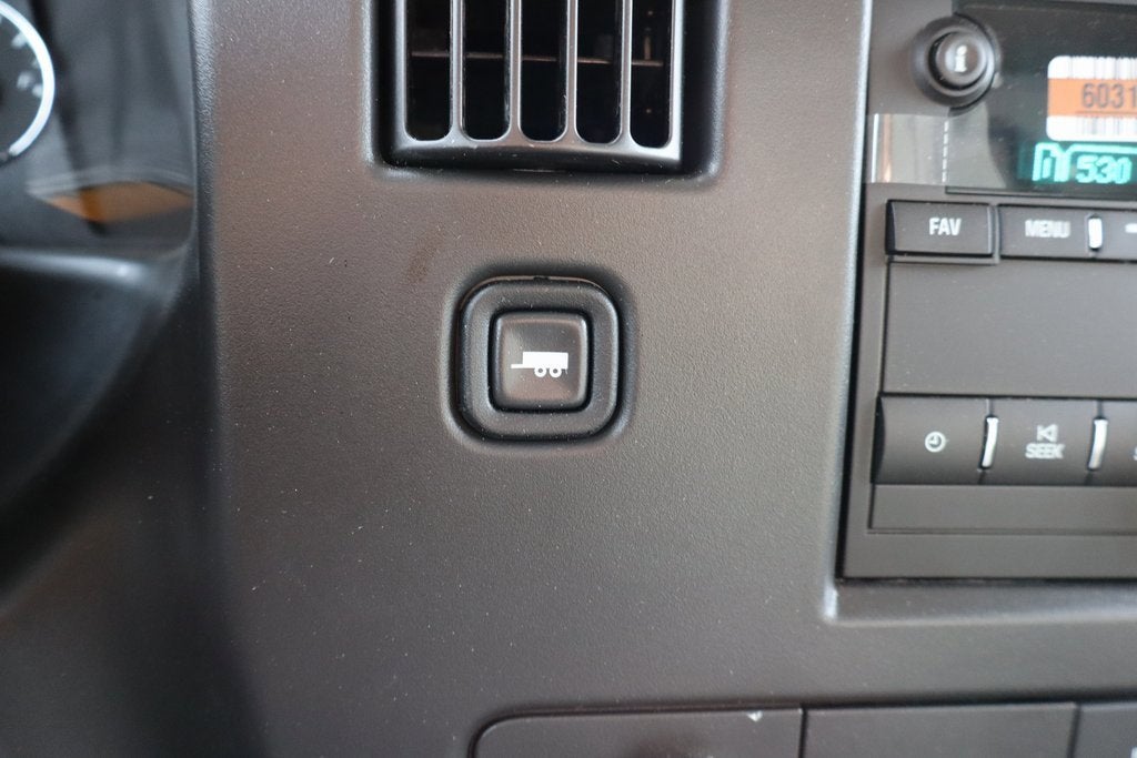 2025 Chevrolet Express Cutaway 3500 1WT