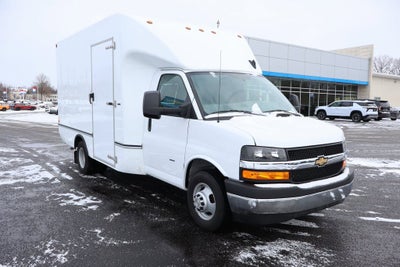 2025 Chevrolet Express Cutaway 3500 1WT