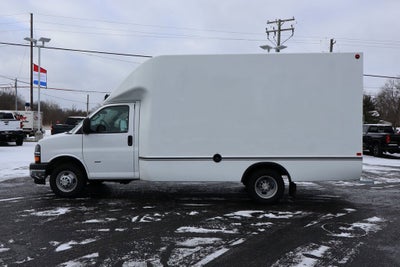 2025 Chevrolet Express Cutaway 3500 1WT