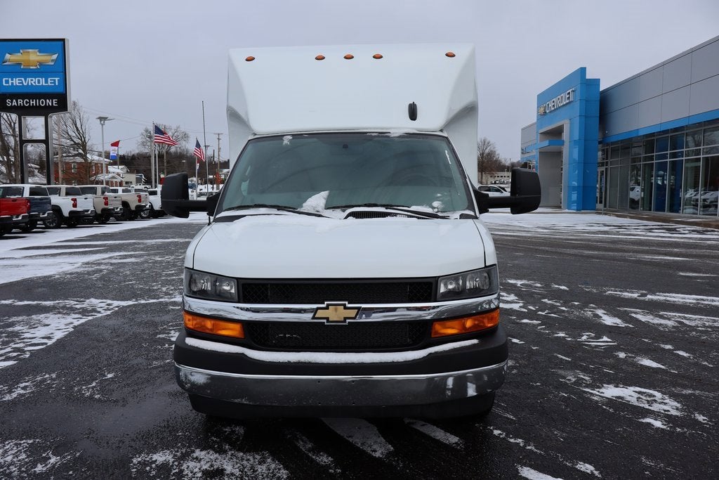 2025 Chevrolet Express Cutaway 3500 1WT