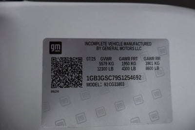 2025 Chevrolet Express Cutaway 3500 1WT