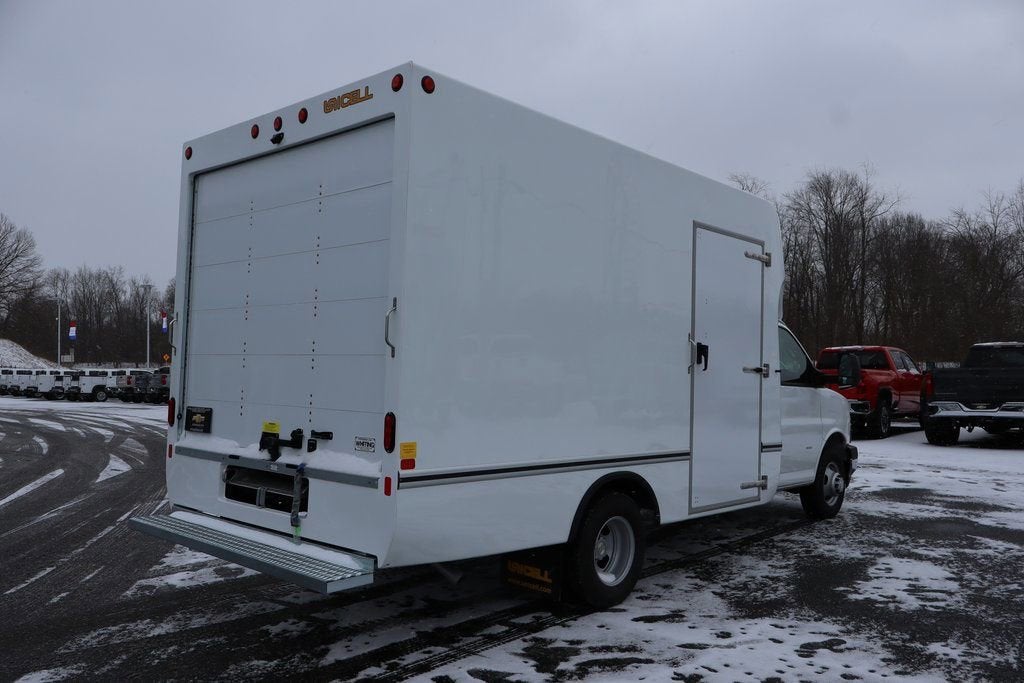 2025 Chevrolet Express Cutaway 3500 1WT