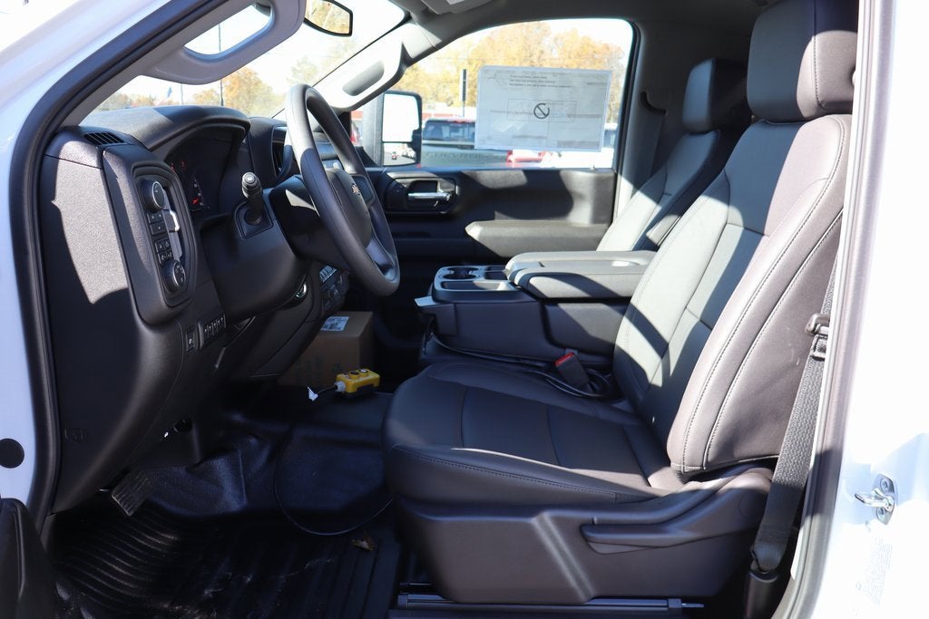 2025 Chevrolet Silverado 3500 HD Chassis Cab Work Truck