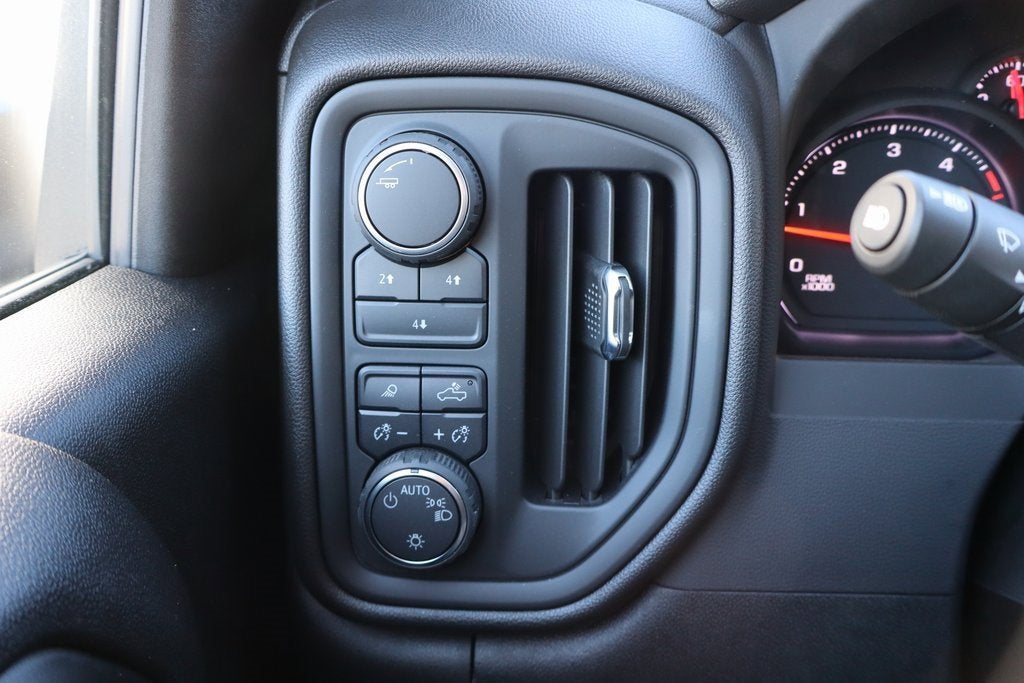 2025 Chevrolet Silverado 3500 HD Chassis Cab Work Truck