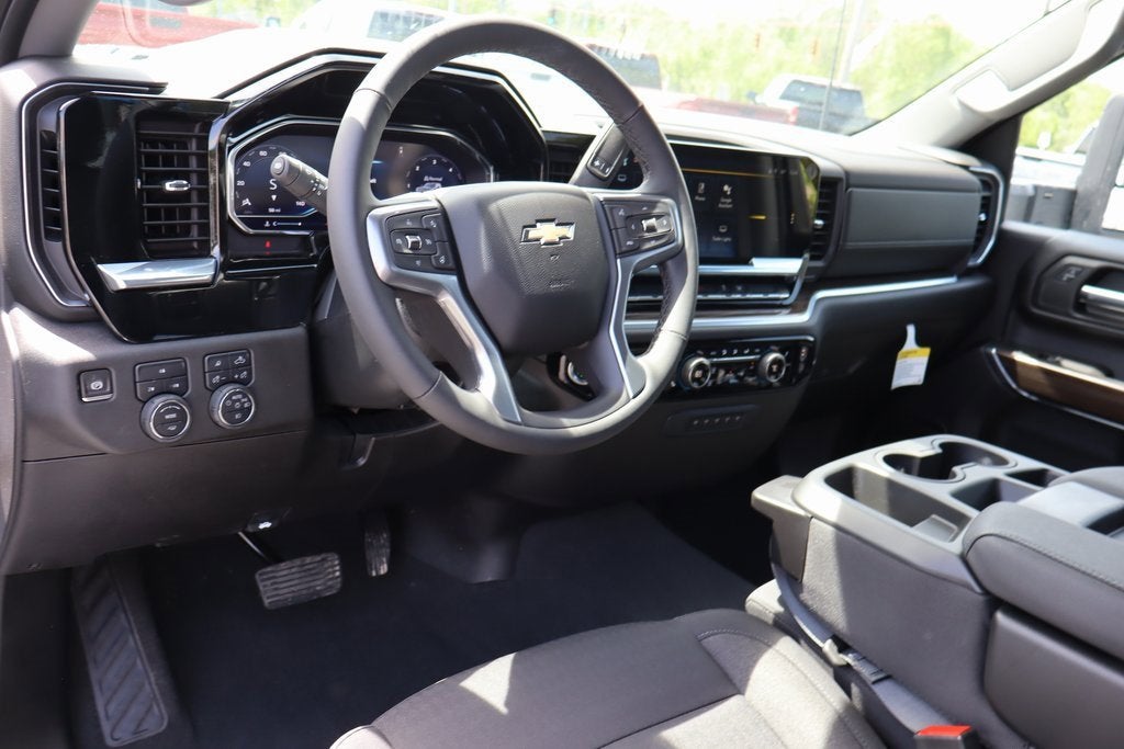 2025 Chevrolet Silverado 3500 HD LT DRW