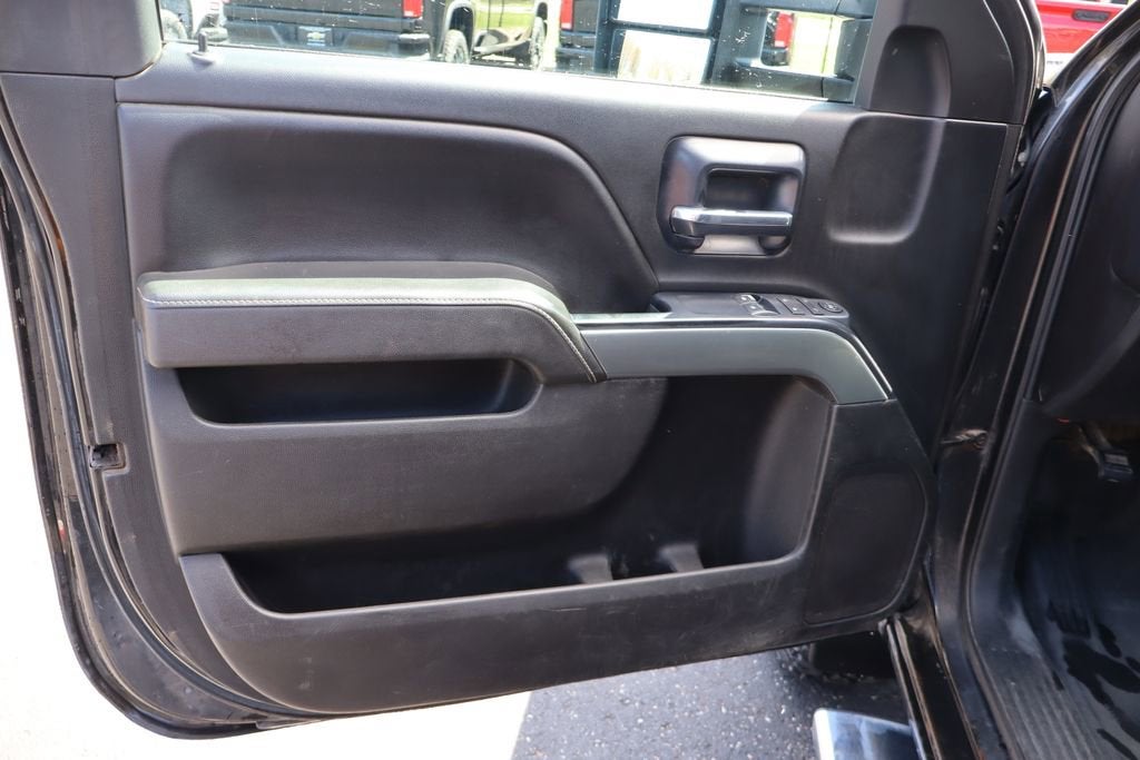 2015 Chevrolet Silverado 3500 HD Chassis Cab LT w/ Steel Dump Body