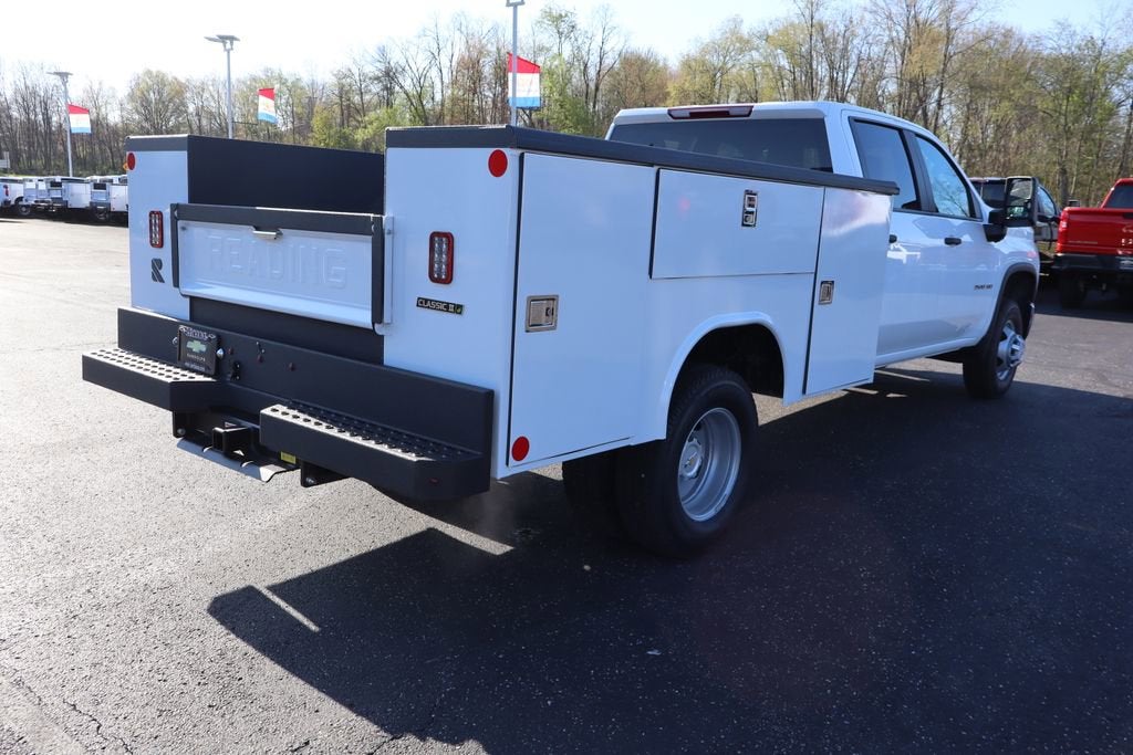 2026 Chevrolet Silverado 3500 HD Chassis Cab Work Truck w/9' Aluminum Service Body