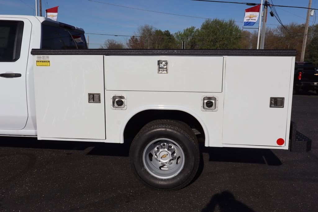 2026 Chevrolet Silverado 3500 HD Chassis Cab Work Truck w/9' Aluminum Service Body