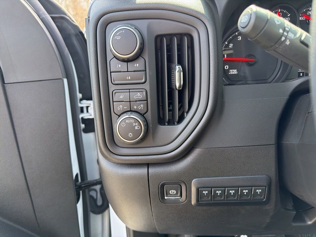 2025 Chevrolet Silverado 3500 HD Chassis Cab Work Truck
