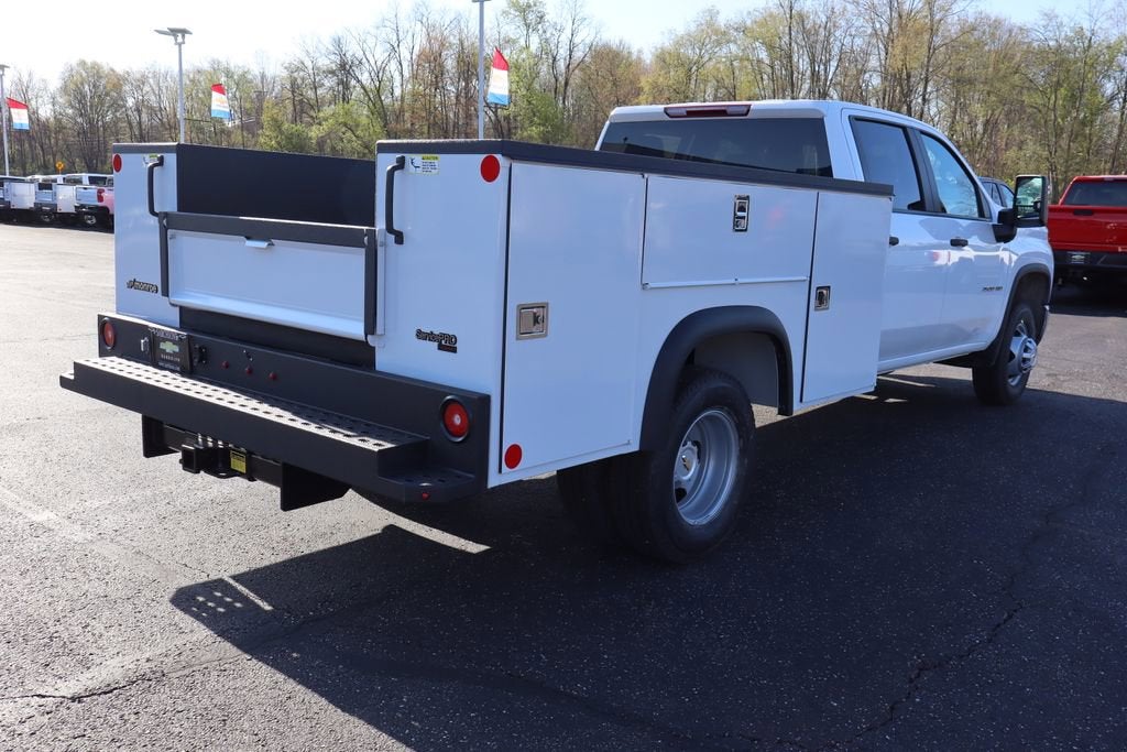 2026 Chevrolet Silverado 3500 HD Chassis Cab Work Truck w/9' Steel Service Body