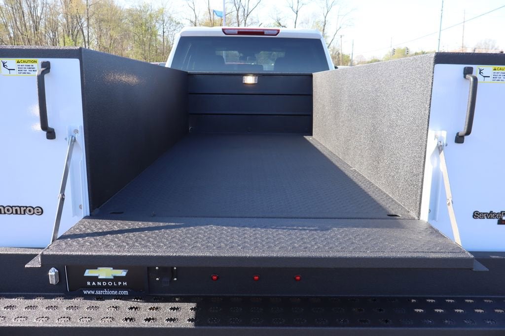 2026 Chevrolet Silverado 3500 HD Chassis Cab Work Truck w/9' Steel Service Body