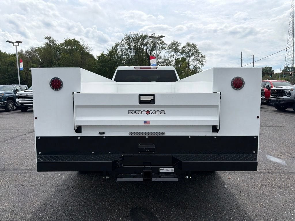 2026 Chevrolet Silverado 3500 HD Chassis Cab Work Truck w/ Duramag Service Body